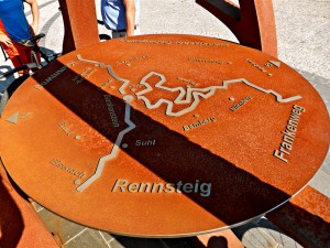 Von Neuhaus bis Blankenstein oder in die Gegenrichtung.